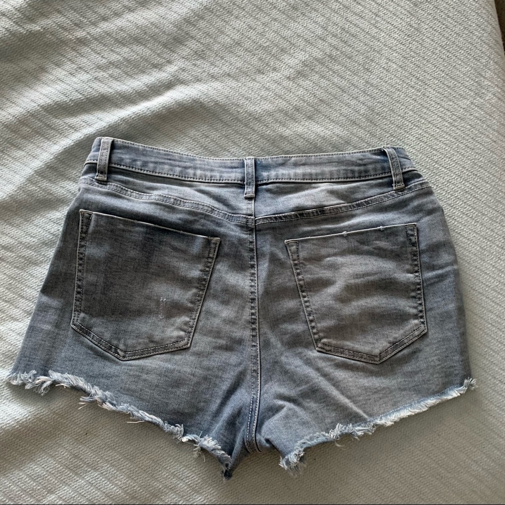F21 denim ripped shorts - Picture 2 of 4